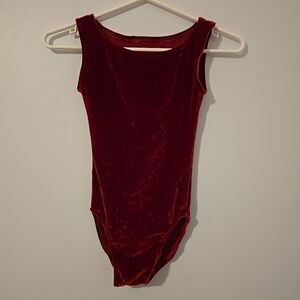 Elegant Velvet Sleeveless Top - Red